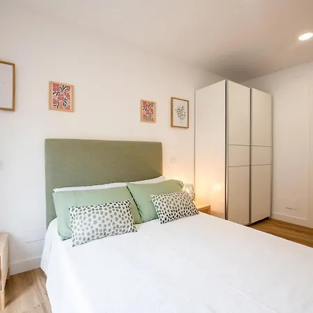 Urban Apartment *